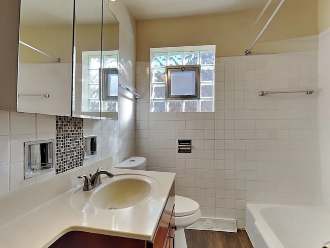 Building Photo - 7703 Long Ave