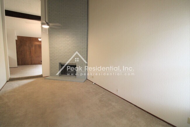 Building Photo - 2 br, 1 bath House - 4849 Holyoke Wy