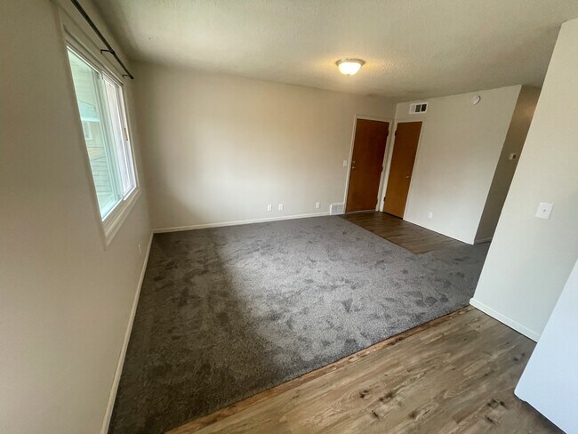 Foto del edificio - 4556 Madison St NE