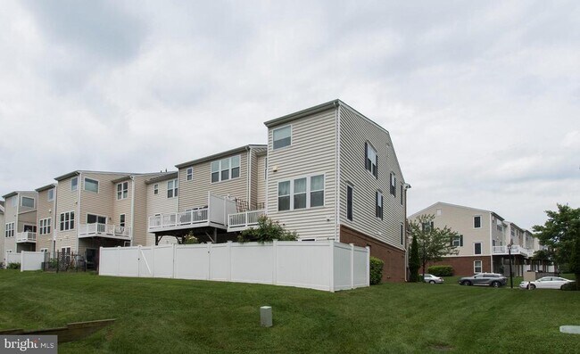 Foto del edificio - 15711 Quince Trace Terrace