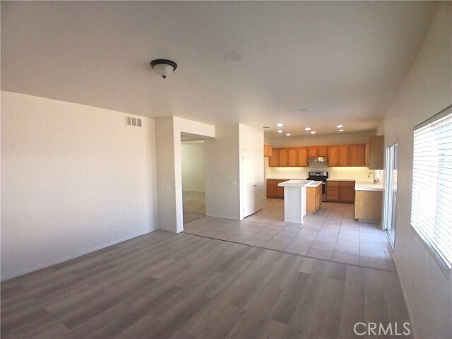 Foto del edificio - 14530 Phoenix St