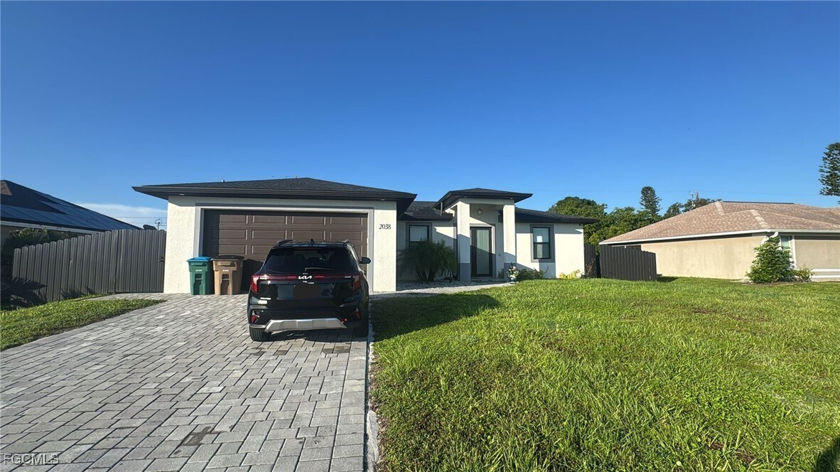 Foto principal - 2038 NE 20th Ln