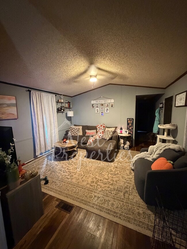 Foto del edificio - 108 Sturkie Ln