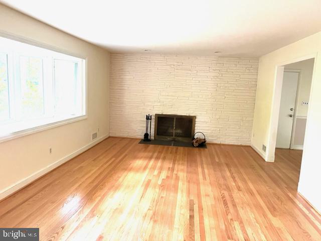 Building Photo - 6324 Waterway Dr