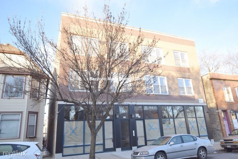 Primary Photo - 3804 W Montrose Ave
