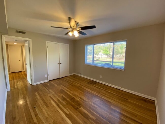 Interior Photo - Kirkwood Flats