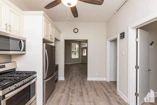 Foto del edificio - 1446 W Lexington St