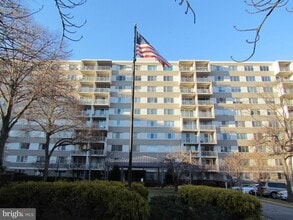 Building Photo - 4977 Battery Ln