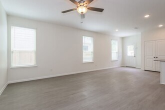 Building Photo - 32707 Stargazer Cv Ct
