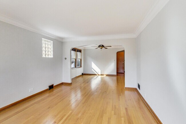 Foto del edificio - 5644 N Meade Ave