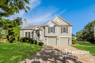 Building Photo - 15892 W 157th Terrace