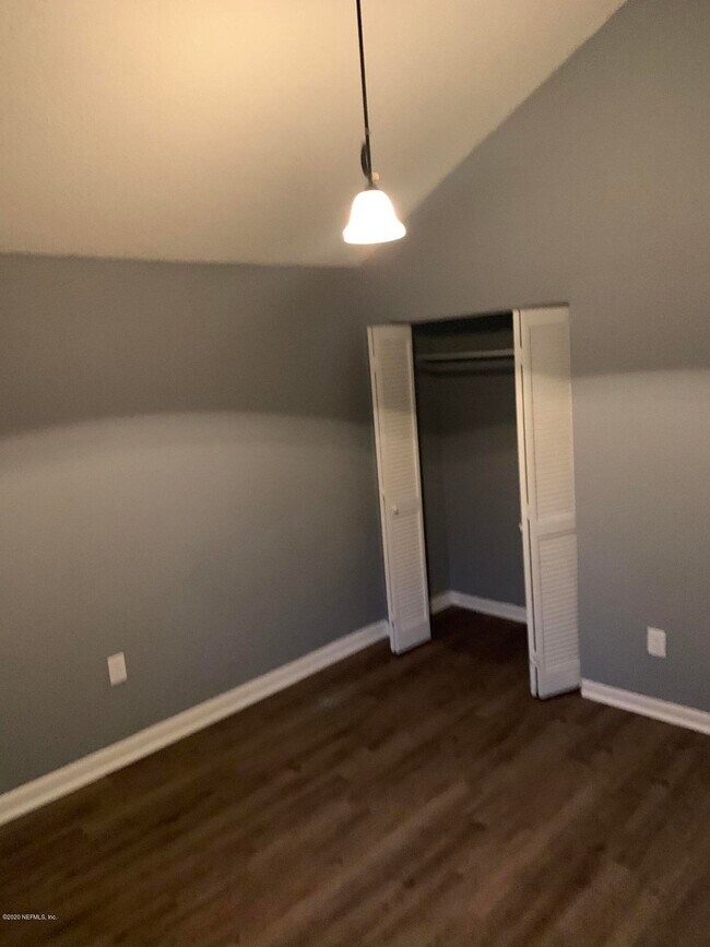 Building Photo - 8145 San Jose Manor Dr E