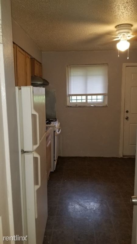 Building Photo - 2 br, 1 bath Apartment - 5871 Roosevelt Place