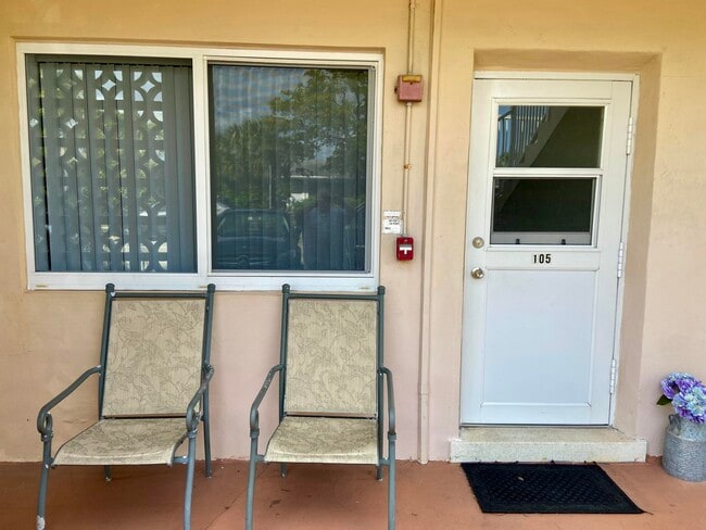 Foto del edificio - 2909 Middle River Dr