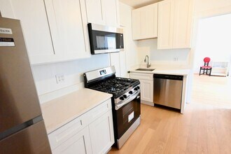 Building Photo - 2421 W Ardmore Ave