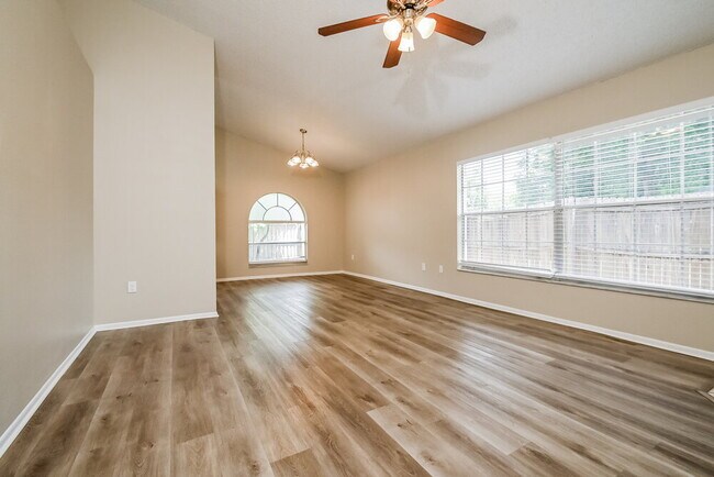 Building Photo - 1336 Mohrlake Dr