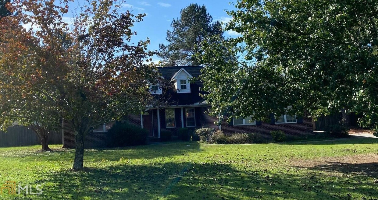 Primary Photo - 1138 Bartlett Dr