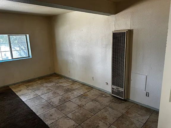 Foto del edificio - Large 5 bedroom single story ranch house