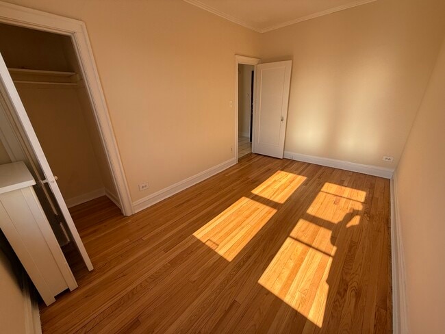 Foto del edificio - 2148 Gunderson Ave