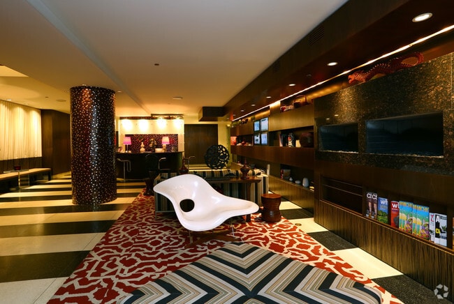 Lobby Photo - 63 E Lake