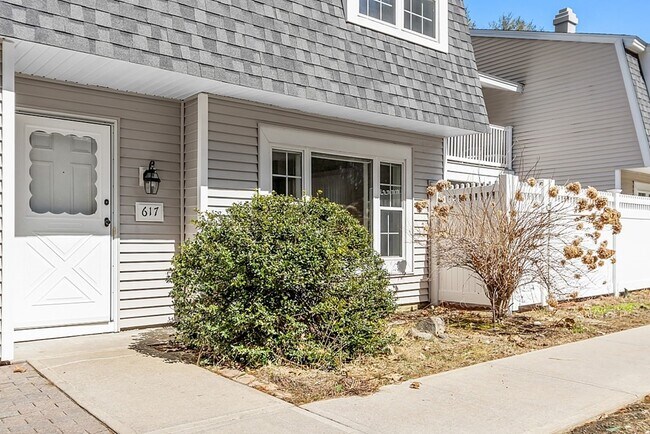 Foto del edificio - 617 Edgebrook Dr