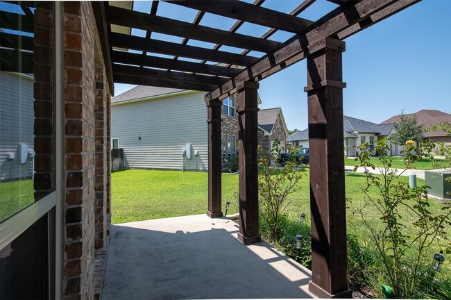 Building Photo - 2125 Stubbs Dr