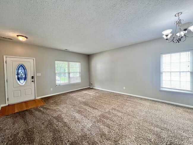Foto del edificio - 2019 Spring Creek Dr