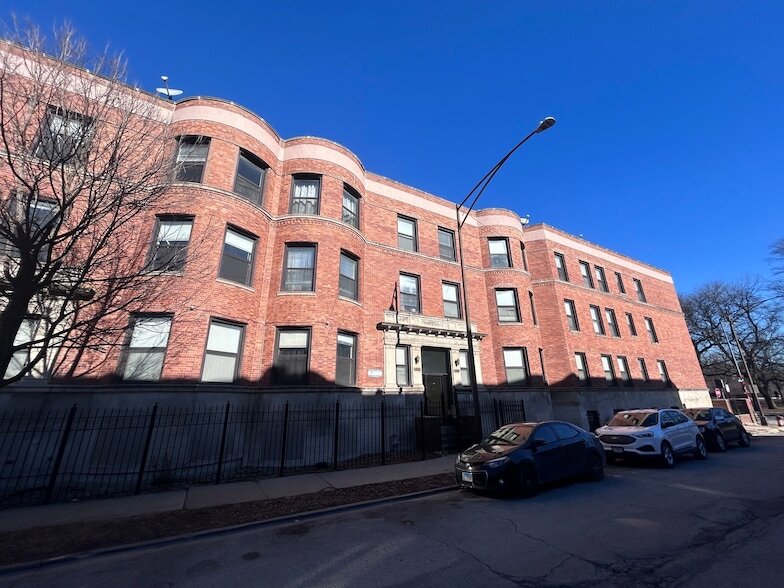 Foto principal - 364 E 59th St