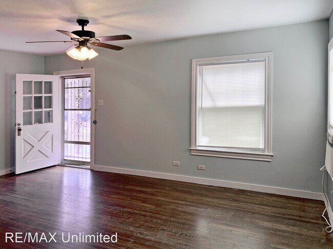 Building Photo - 3 br, 1 bath House - 519 Drake Ave