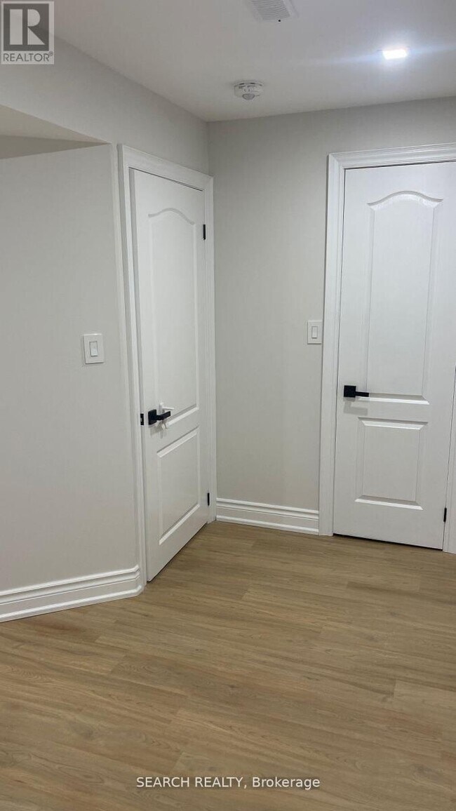 Building Photo - 5560 Ethan Dr