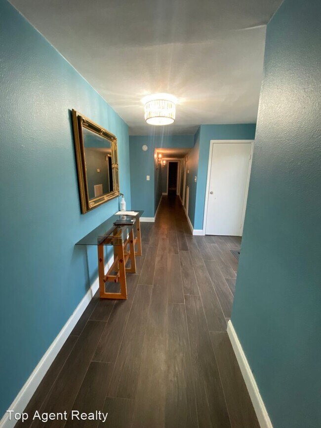 Building Photo - 3 br, 2 bath House - 2021 Bayou Lane