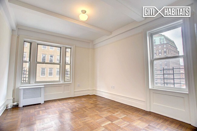 Building Photo - 250 W 104TH St