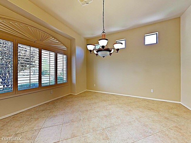 Building Photo - 4 br, 3 bath Apartment - 23742 N 77th St