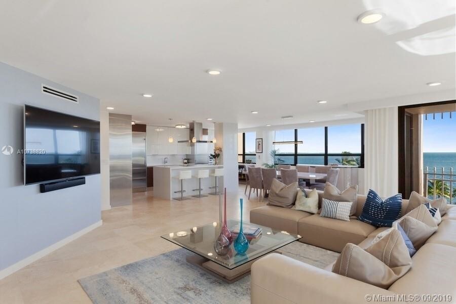 Foto principal - 2 Grove Isle Dr
