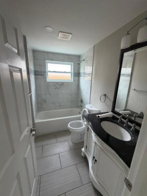 Building Photo - 3143 Pinon Dr