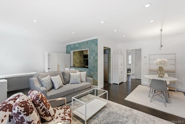 Building Photo - 26 Layton Ave