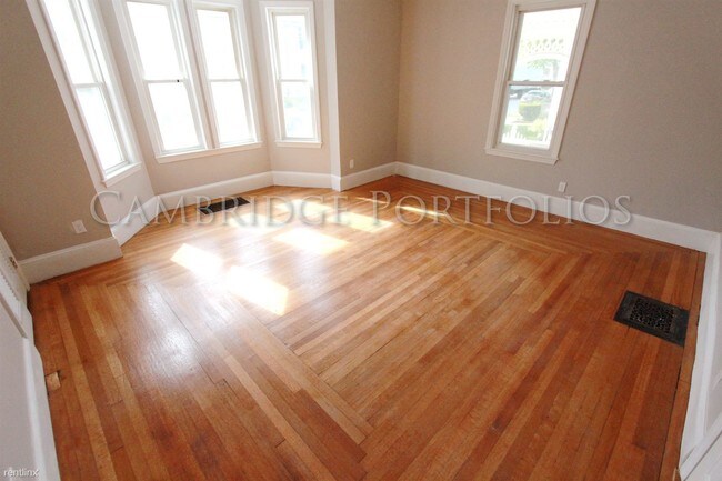 Foto del edificio - 3 br, 2 bath  - 259 Park St