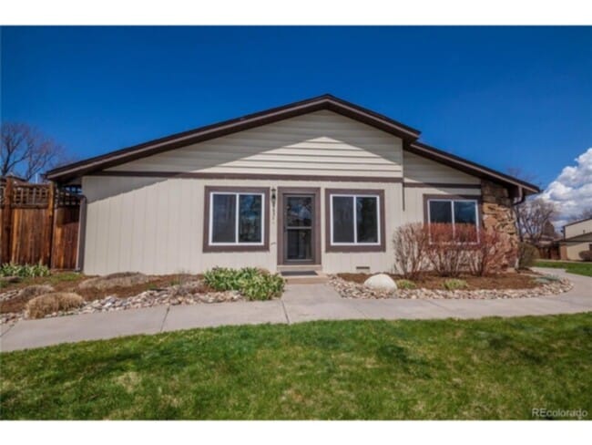 Seville Townhouse 3 bed 2 bath 2 car garage - Seville Townhouse 3 bed 2 bath 2 car garage