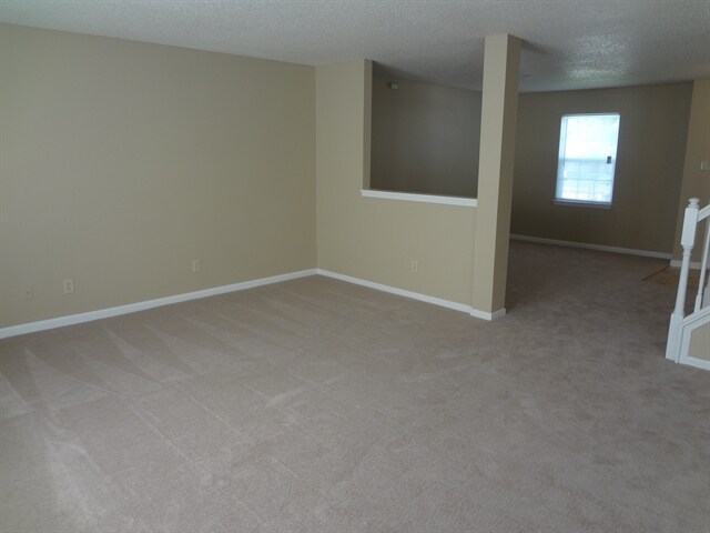 Foto del edificio - 6711 Earlswood Dr