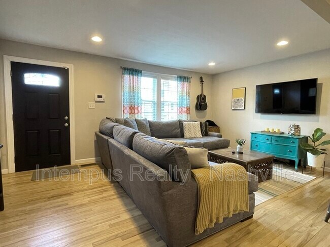 Foto del edificio - 120 Lucile St