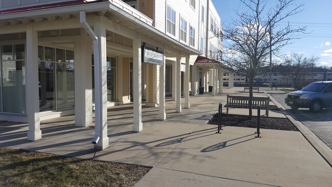 970 Harris con estación de trenes Metra - Station Square at Prairie Crossing