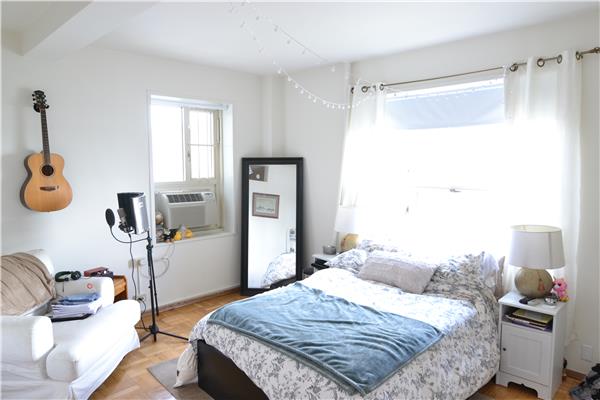 Primary Photo - 530 E 23rd St