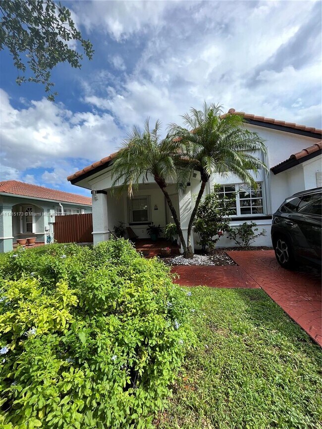Building Photo - 8724 NW 143rd Terrace