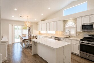 Building Photo - 9682 Driftwood Island Ct