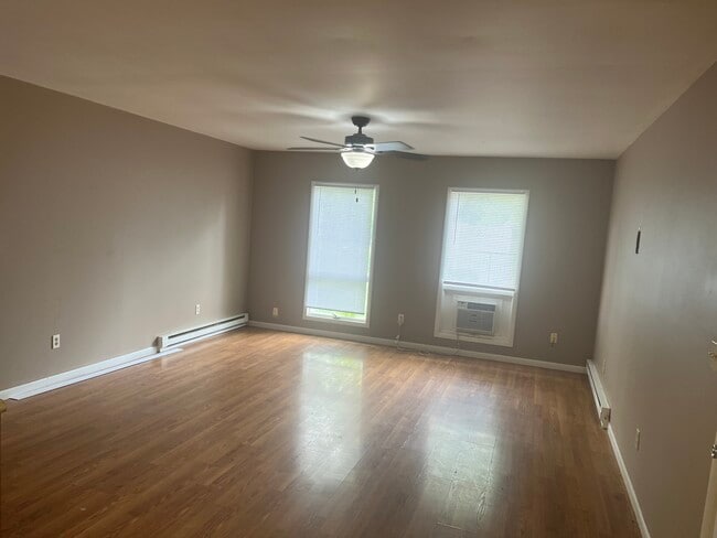 Building Photo - 2159 Odema Dr