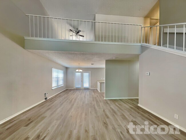 Building Photo - 7715 Skyline Ridge Dr