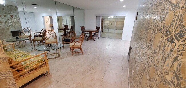 Foto del edificio - 5725 Fernley Dr E