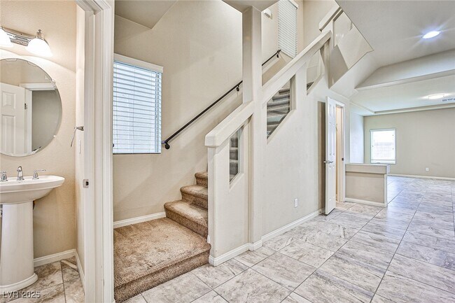 Foto del edificio - 7230 Summit Lake Ct