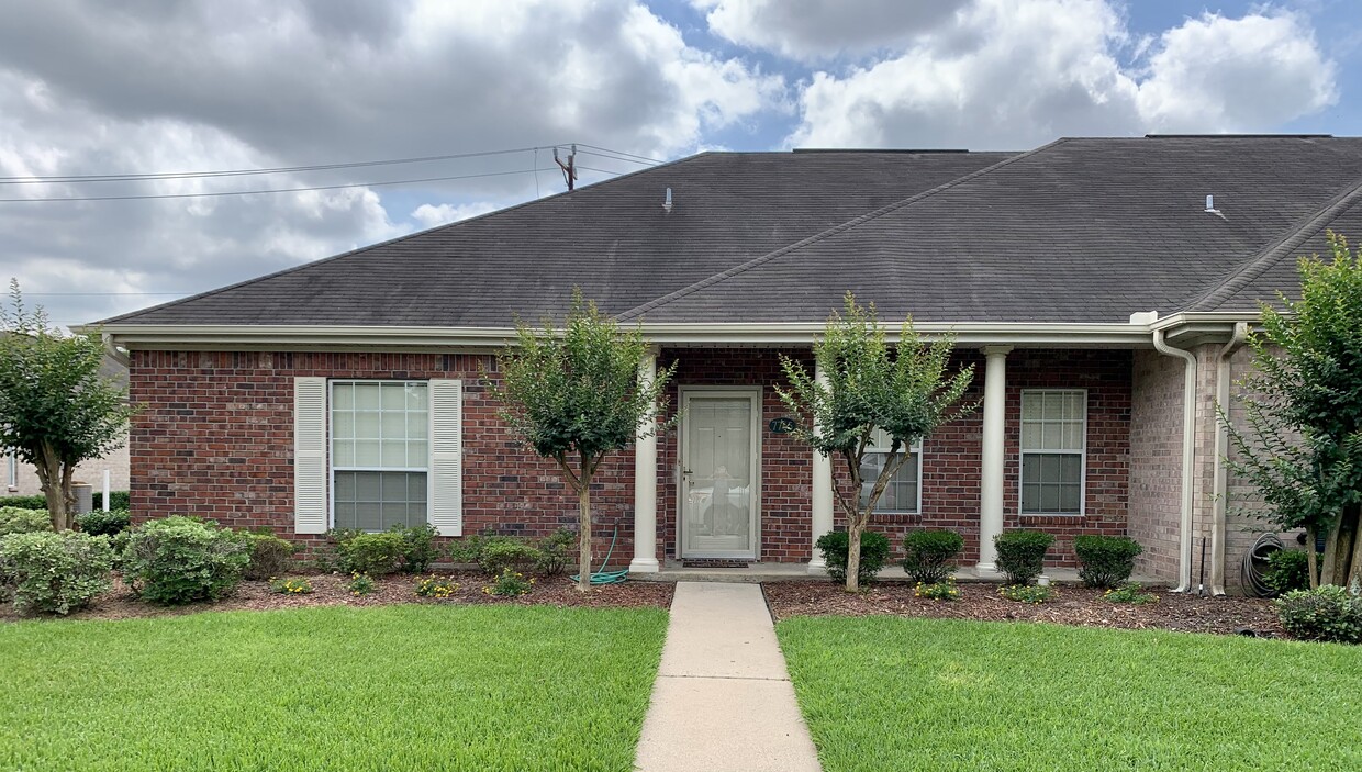 Primary Photo - 7765 Pecan Dr