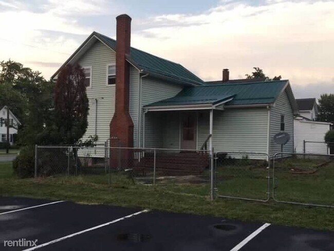 Building Photo - 3 br, 1 bath House - 26 E League St